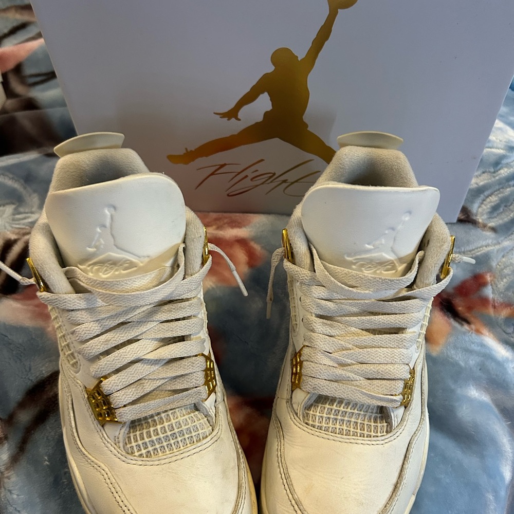 Jordan Athletic Shoes in White and Gold